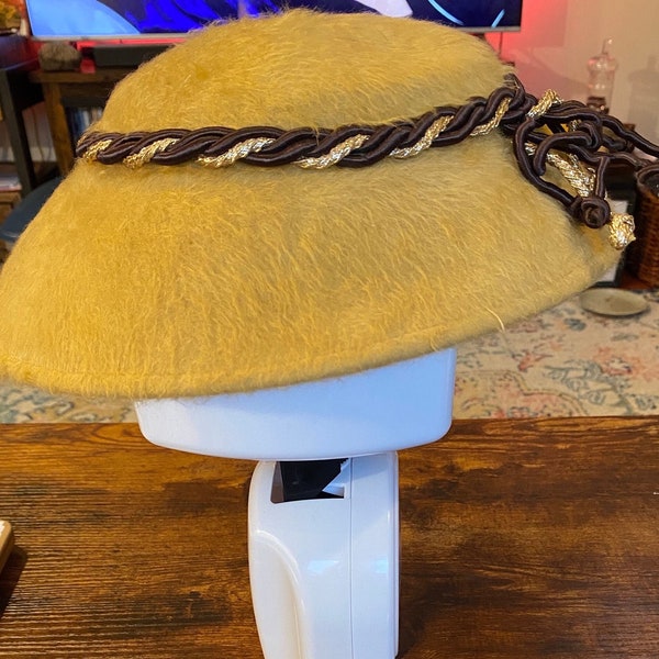 1950’s Evelyn Varon Model Beige Fuzzy Mushroom Brim Ladies’ Hat