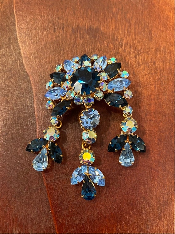 1960’s DAZZLING Brooch with Dangling Blue Stones … - image 3