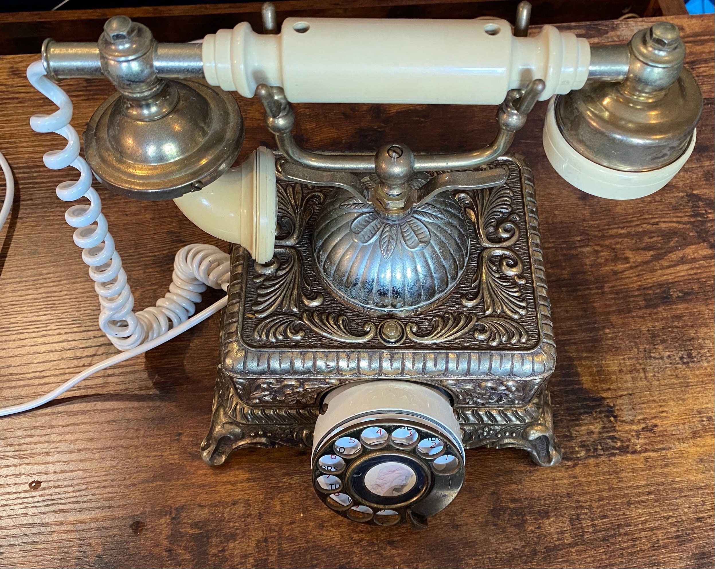Bronze Retro Vintage Antique Telephone Push Button Phone Room Decor Ku