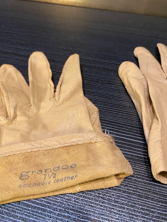 Vintage Ladies Tan Soft Leather Gloves—Size 7 1/2 - image 6