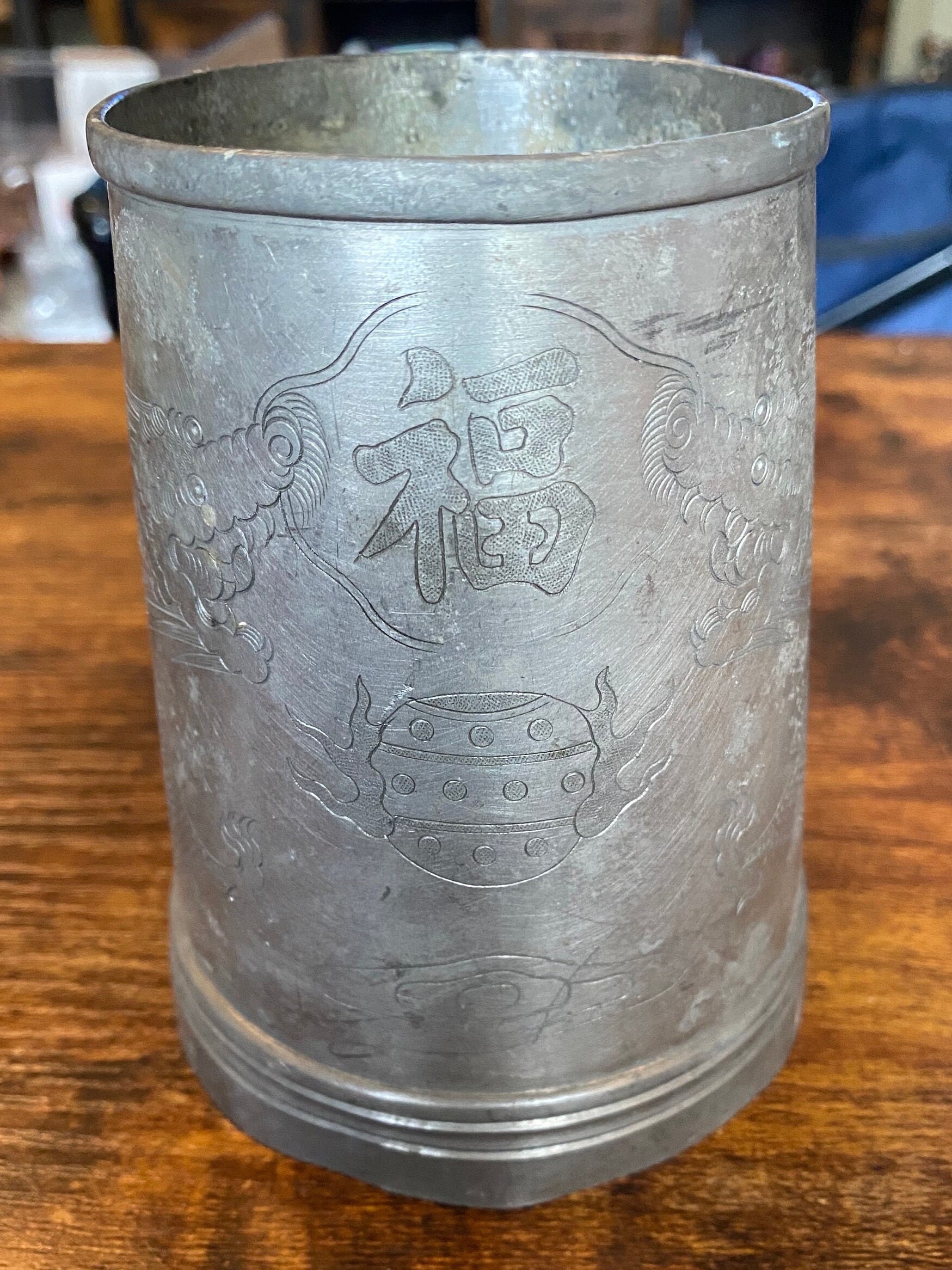 ドラゴン彫刻の金属製カップ ヴィンテージ ドラゴンデザイン彫刻入りピューターマグカップ - Etsy 日本