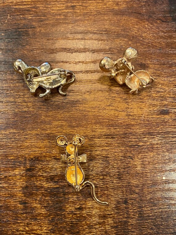 3 Unique Vintage Designer Goldtone Mouse Pins - image 3