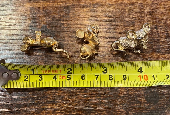 3 Unique Vintage Designer Goldtone Mouse Pins - image 4