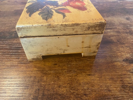 1970’s Hand Painted Wooden Jewelry Box - image 3