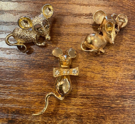 3 Unique Vintage Designer Goldtone Mouse Pins - image 2