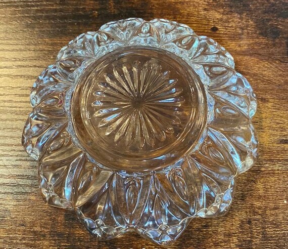 Mid-Century Pressed Glass Flower Shaped Trinket D… - image 3