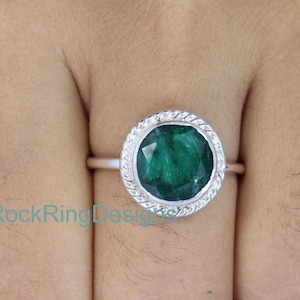 Raw Emerald Ring, Emerald Silver Ring, 925 Sterling Silver Ring, Green Emerald Ring, Round Gemstone Ring, Propose Ring, Surprising Gift Ring