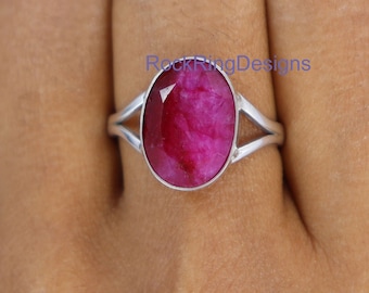 Anello in argento sterling con rubino grezzo, fascia larga, pietra portafortuna di luglio