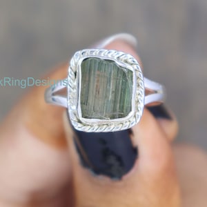 Green Tourmaline Ring, Sterling Silver Ring, Everyday Women Ring, Healing Crystal Ring, Wedding Ring, Raw Tourmaline Ring, Authentic Jewelry