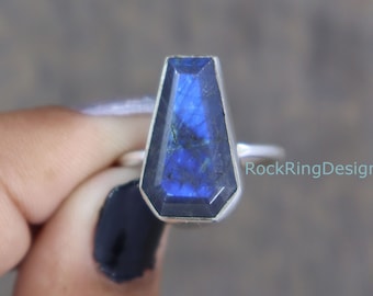 Handmade Coffin Labradorite Ring, 925 Sterling Silver, Blue Flash Gemstone