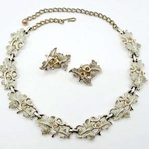 Vintage Sarah Coventry Goldtone Leaf Adjustable Necklace & Clip-On Earrings Set - Designer Vintage Demi Parure - Mid Century Jewelry