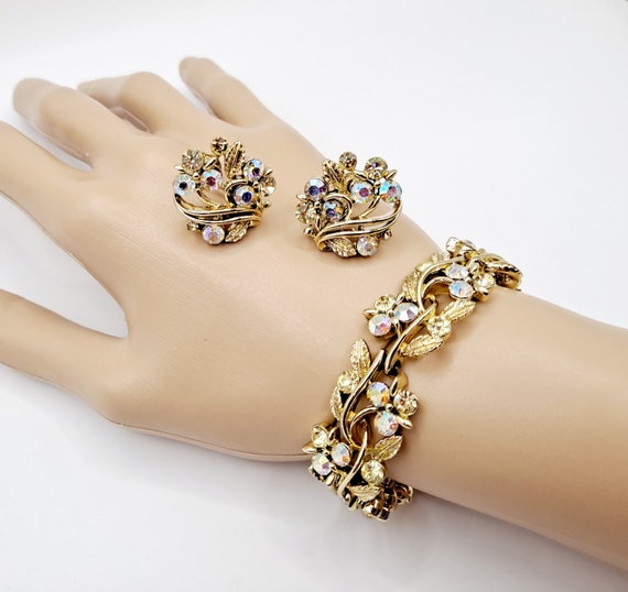 Vintage Lisner Floral Bracelet Earrings Demi Parure Goldtone
