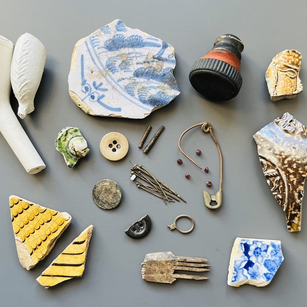 Mudlarking package - History from UK: clay pipes, Bellarmine, Tudor money box, pins, garnets, buttons, aglets, hair comb, Staffordshire