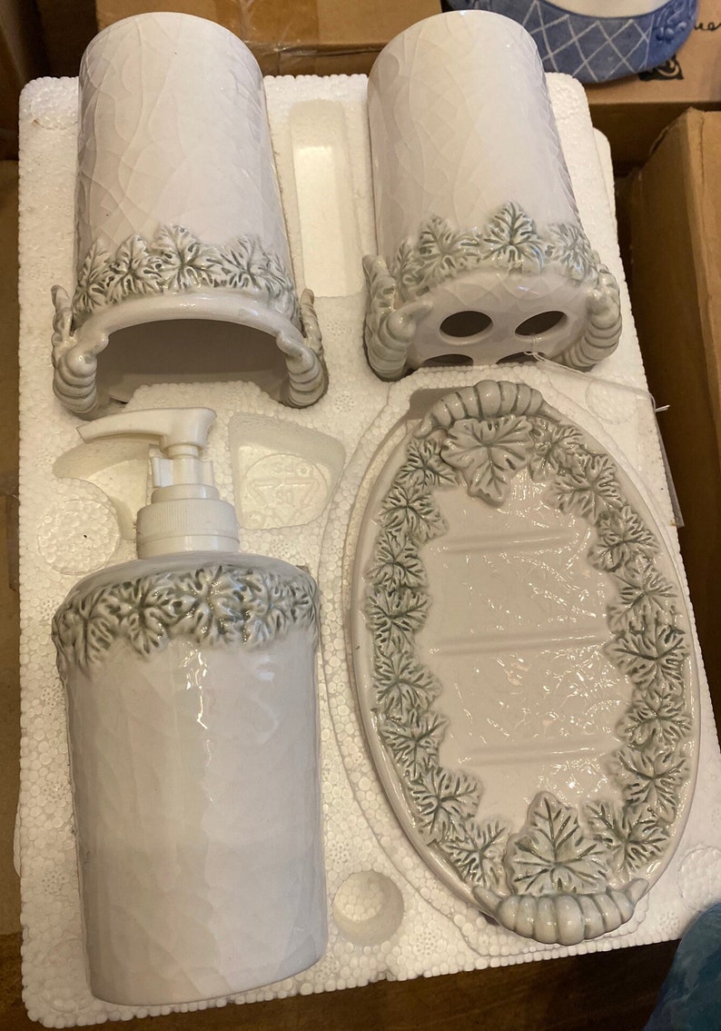 Bathroom Accessories Set of 4 - Etsy