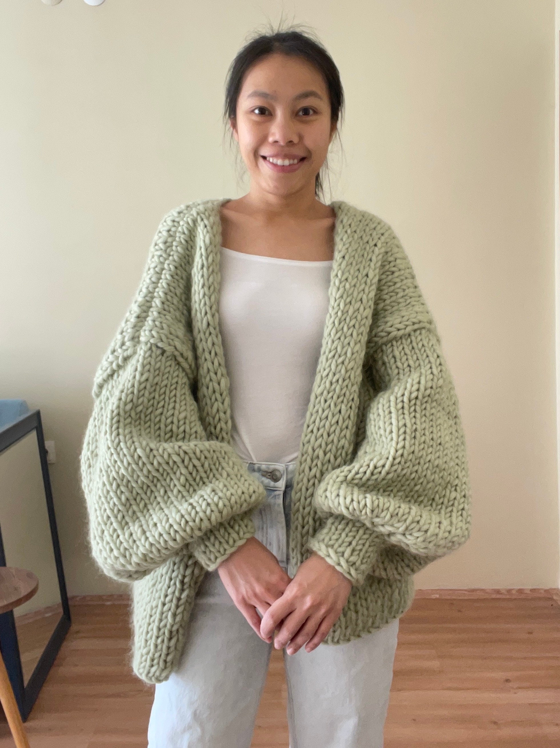 口コミ・レビューで人気商品を探そう Knit Hand Cardigan, Chunky Oversized , Pastel Wool, 100% トップス