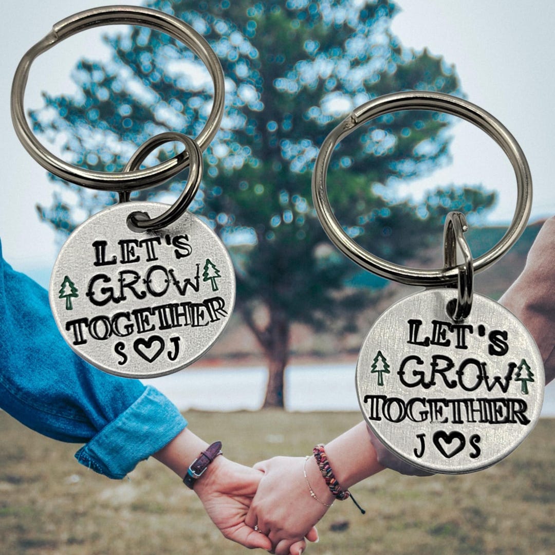 2 Keychain Couples Keychain Set -