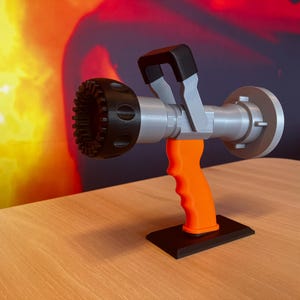 Brandmansmunstycke 3D-utskrivet – replika av brandslangsmunstycke – brandmanspresent – brandkårsinredning – skrivbordsdekoration – brandmanspresent