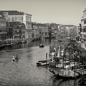 Grand Kanal Venedig Italien Fine Art Giclée-Druck 30 &quot;X 45&quot; schwarz und weiß auf Glanzpapier auf doppeltem Matten Karton