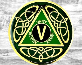 Médaillon AA avec noeud celtique : cadeau de rétablissement pour les Alcooliques anonymes