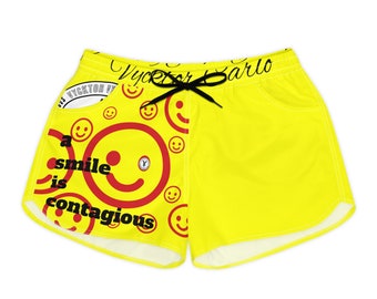 Juice Lightning "a smile is contagious" Women's Casual Shorts (AOP)