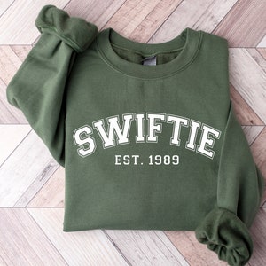 Kids Taylor Swift Me and Karma Vibe Like That Shirt, Kids Taylor Swift Shirt,  Girls Taylor Swift Gift, Taylor Swift Merch, Swiftie Tee 
