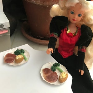 1:6 scale Steak, baked potato & broccoli meal for 2 - realistic HANDCRAFTED dollhouse miniature food