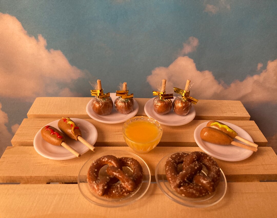 1:6 Scale Carnival Food - Realistic HANDCRAFTED Dollhouse Miniature ...