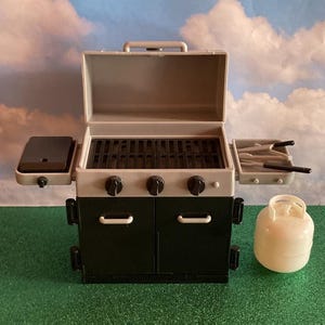 1:6 Scale Kids Play Barbecue Grill - Dollhouse Miniature Accessory