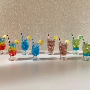 1:6 Scale Miniature Cocktail Drinks = Dollhouse Miniature Drinks