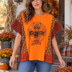 T-shirt hibou d'Halloween upcyclé, haut patchwork bonbons de maïs, t-shirt orange d'Halloween, taille unique