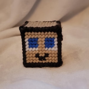 BIG EYES- Smol, Tiny Box Tim plastic canvas decor buddy
