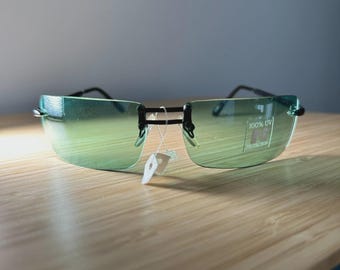 Vintage Style Sunglasses - Retro Chic, Unique Shades