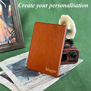 Custodia Kindle in pelle marrone personalizzata Nuovo Kindle 6.8" 2021 custodia Paperwhite 2022 6" custodia Kindle 10th 11th 5/6/7th Gen regalo per la mamma
