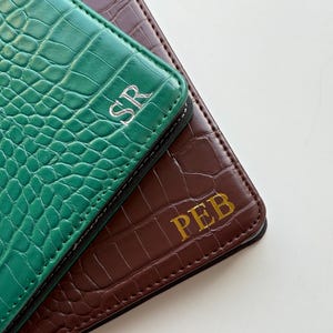 Personalised Crocodile-pattern leather Kindle case, Kindle paperwhite 12th gen case Kindle 11th 6" case, Kobo Ebook cover, Gifts for Him image 12