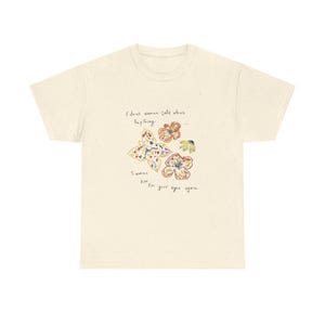 Adrianne Lenker cualquier cosa / quiero besar tus ojos otra vez / diseño de camiseta con letra canciones álbum imagen 3