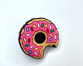 Rosa Donut-Schuhanhänger – Kuchen-Clog-Clips – Schuhanhänger – Feinschmecker-Schuhanhänger – jetzt im Trend – Brot – süße Leckereien – Gebäckliebhaber – Bäcker