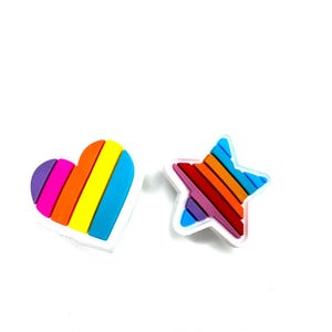 Amuleto de coração de amor - acessório de sapato para o dia dos namorados - amuletos de estrela de arco-íris - ideia de presente positiva - amuleto de amor - acessórios de tamancos - melhor amiga - formas