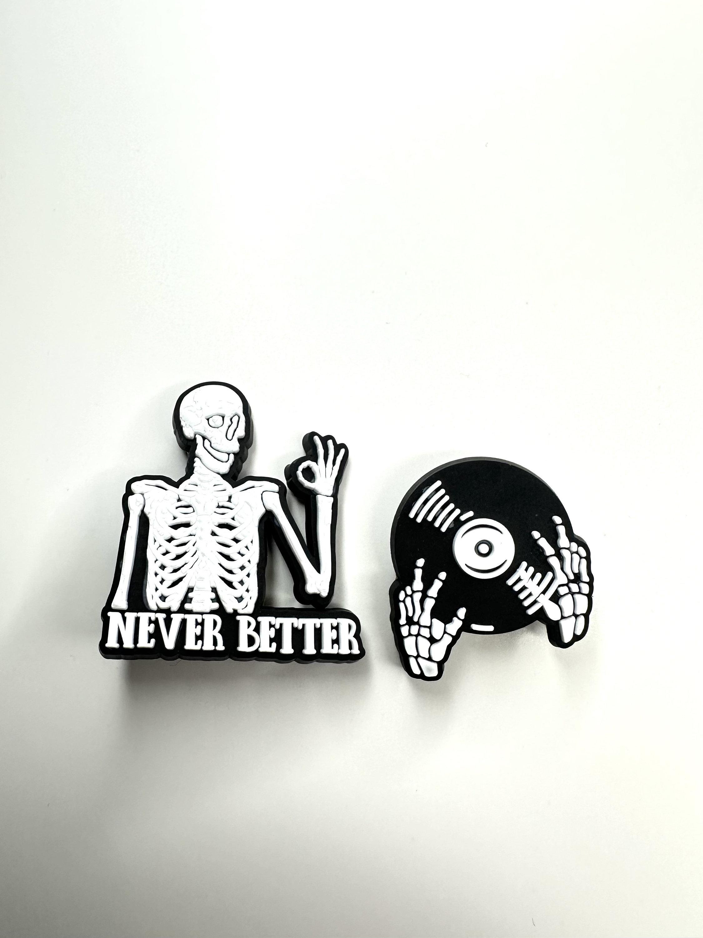 シャーク　マウス　スカル　オブジェ Skeleton Shoe Charm: Gothic Clog Clip - DJ Accessories - Etsy