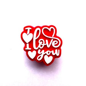 Pingente eu te amo - acessório para sapatos de dia dos namorados - distintivo para sapatos vermelho e branco - ideia de presente positiva - pingente de amor - acessórios para tamancos - dia dos namorados