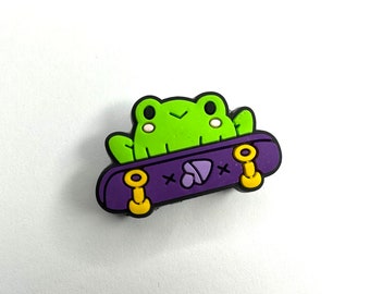 Frog on Skateboard Shoe Charm - Funky Clog Accessories
