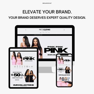 Puede incluir: Una maqueta de un sitio web para una marca de ropa llamada "Pretty Clothes" que se muestra en una computadora de escritorio, una tableta y un tel&eacute;fono inteligente. El sitio web presenta un esquema de color rosa y negro con el texto "Pink, Pink, Pink" y "Shop Collection". El sitio web tambi&eacute;n presenta una pancarta de venta con el texto "End of Season Sale Up to 50% Off Shop While It Lasts" y "Our Collections".