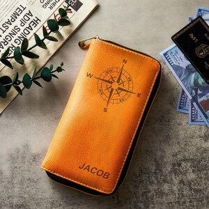 Kundenspezifische gravierte Brieftasche PU-Leder-Pass-Abdeckungs-Reise-Geschenke für Mann