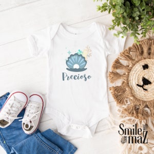 Precioso Baby Onesie |  Custom Onesie, mas leche por favor, personalized baby Proud latino toddler shirt, bilingual baby