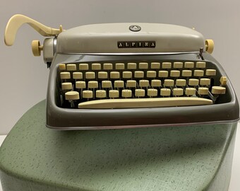 Precious Alpina portable typewriter SK24 1961