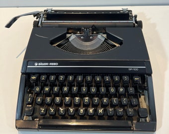 Vintage Silver Reed Typewriter, Beautiful full functional all metal retro typewriter, 1970 Japanese perfection lightweight typing machine