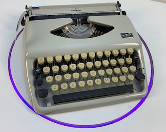 Vintage Adler Tippa Typewriter, 70&#39;s retro design award winning typewriter, 1971 fully functional german quality typewriter,
