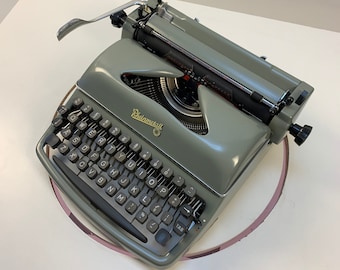 1959 exquisite Rheinmetall KsT portable typewriter QWERTY