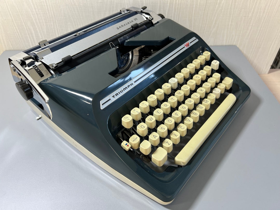 Vintage Triumph Gabriele 35 Dark Green Portable Typewriter
