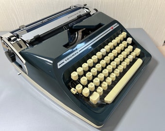 Vintage Triumph Gabriele 35 Mechanical Typewriter