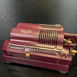 Vintage Triumphator Mechanical Pinwheel Calculator in Plum Magenta, Working 3 star Condition, No. 213700 CN1